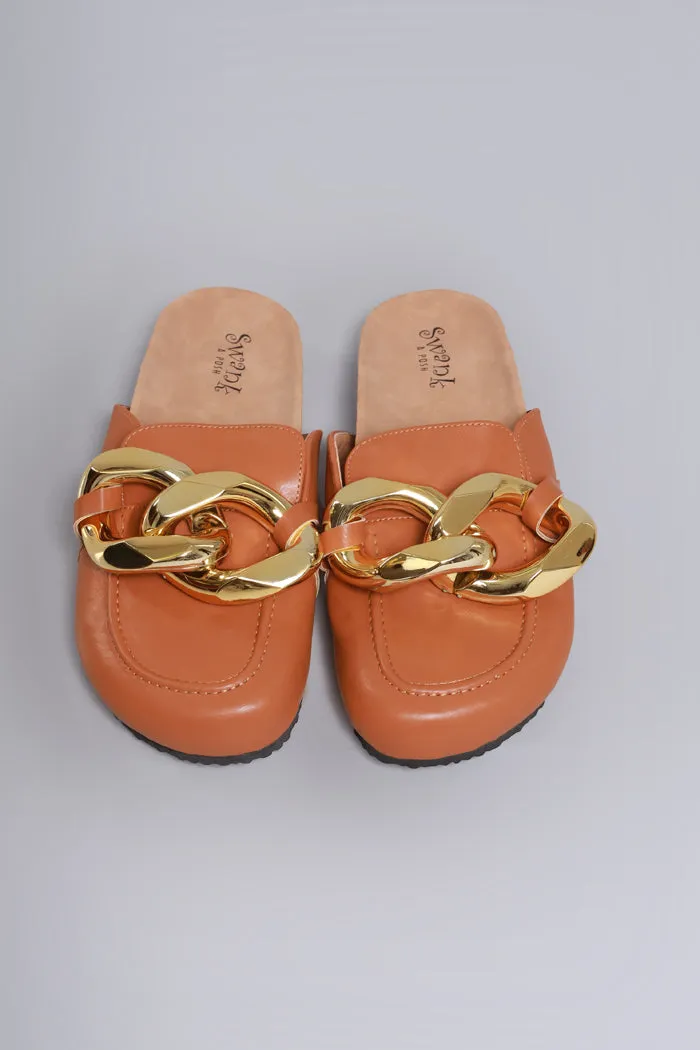 Come Back Buckle Closed Toe Slides - Brown