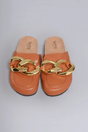 Come Back Buckle Closed Toe Slides - Brown