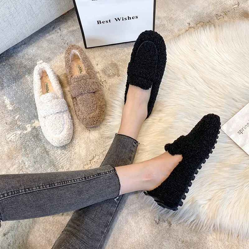 Comfortable plush slippers