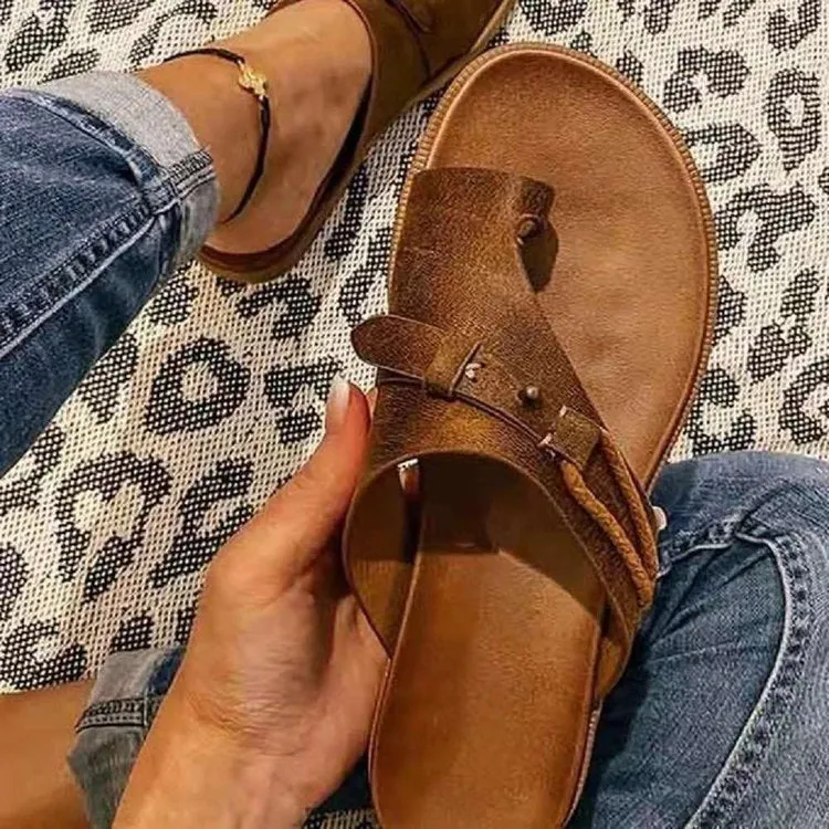 Flat-bottomed low-heeled retro toe slippers women