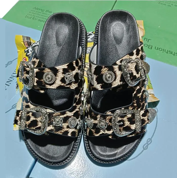 Metal Buckle Boutique Comfortable Slippers