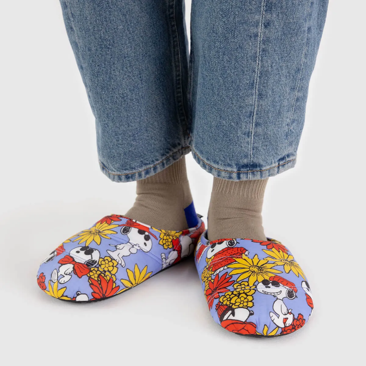 Puffy Slippers in Floral Snoopy by Baggu