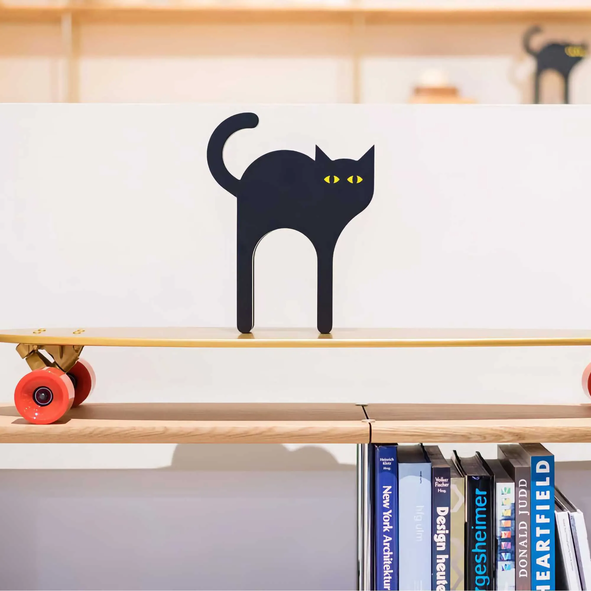 Tecta cat figurine