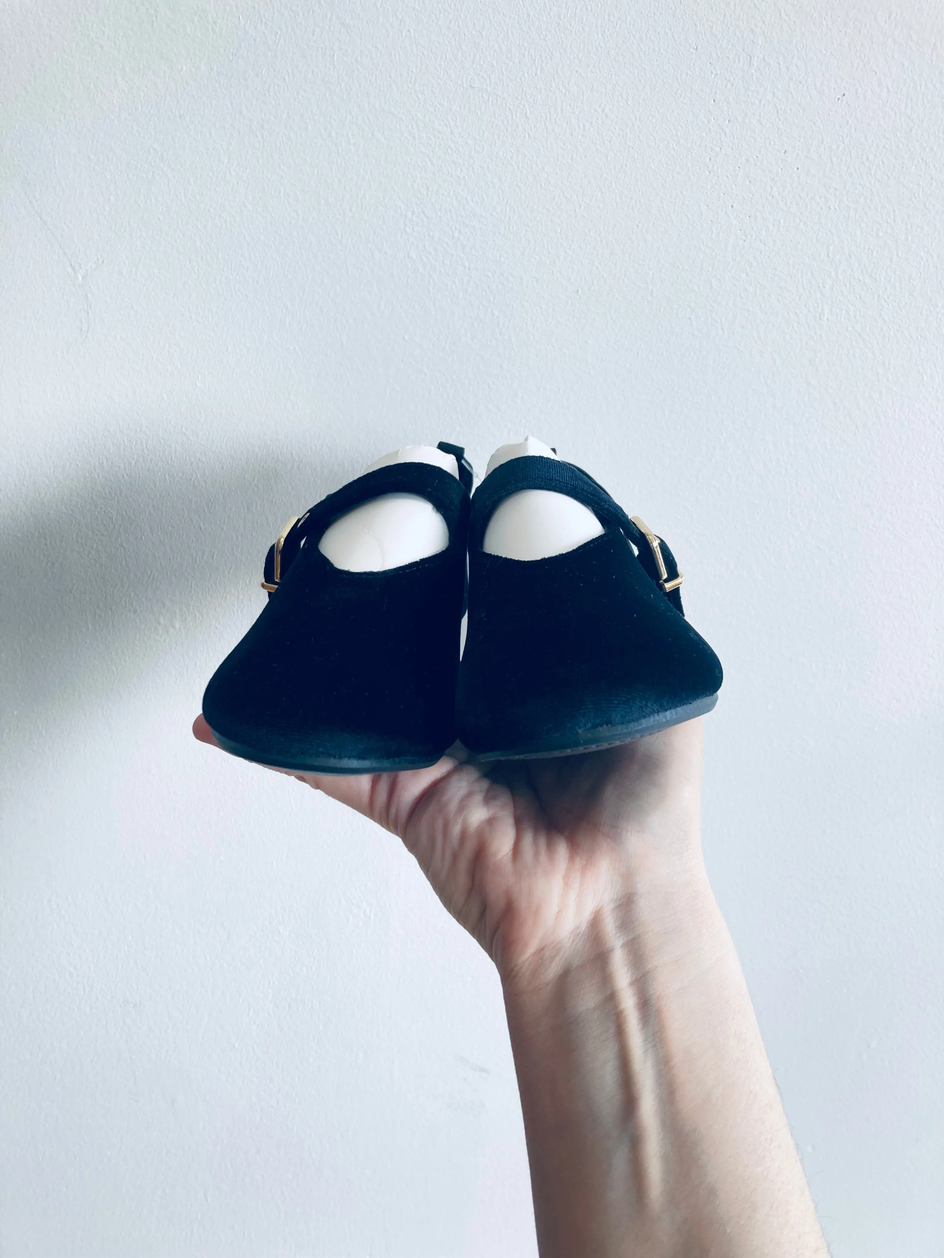 Velvety Mary Janes // 12 Kid