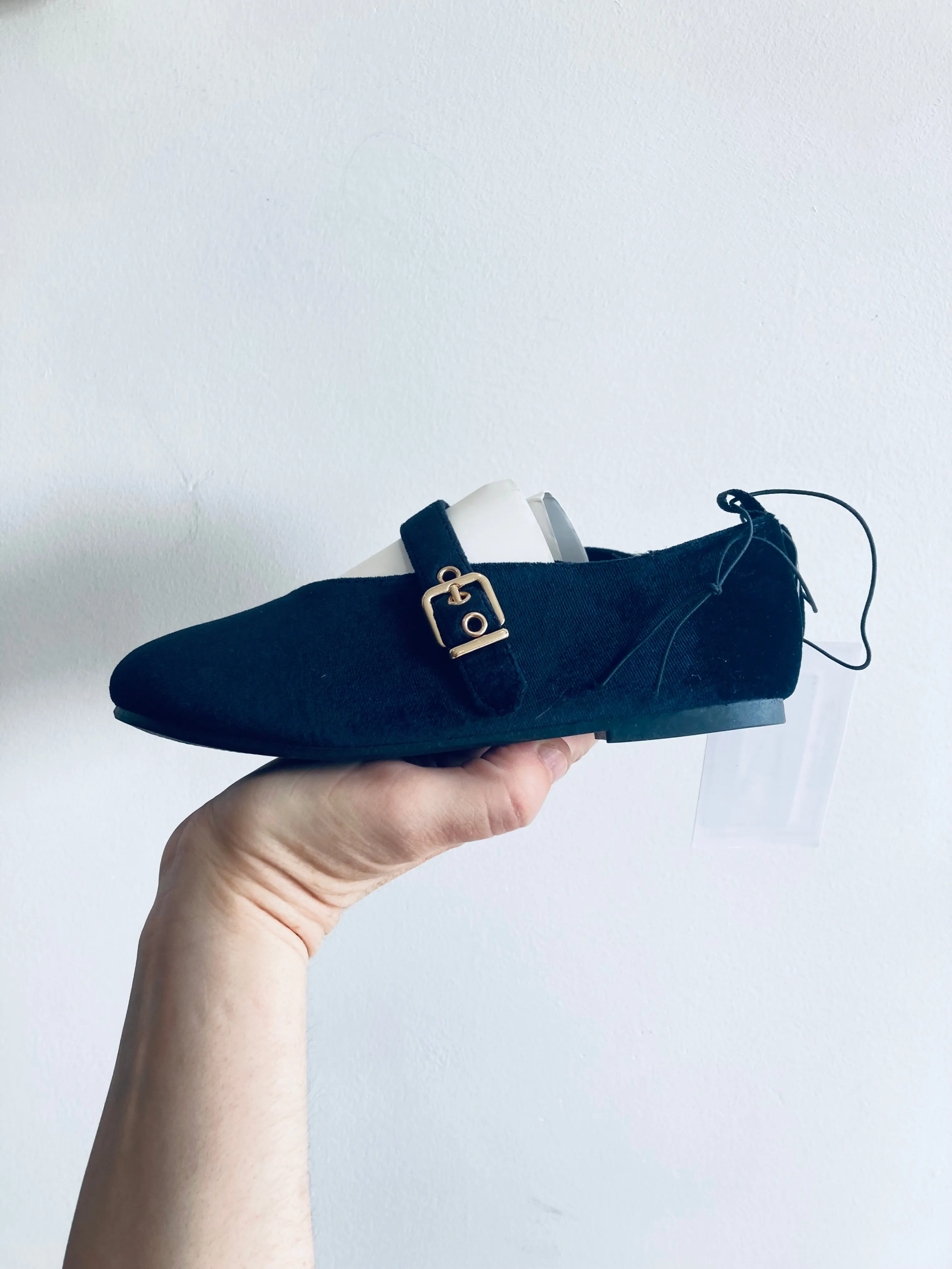 Velvety Mary Janes // 12 Kid